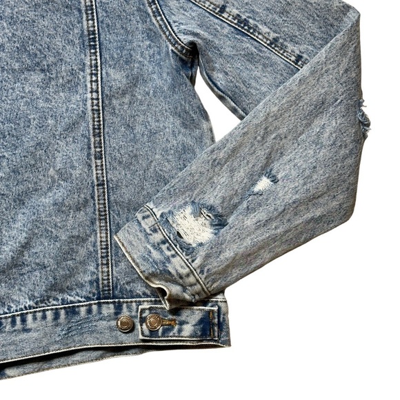 Forever 21 Light Wash Distressed Denim Jacket US S - Picture 9 of 11